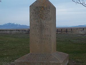 Archivo:Monument for first house in Hooper, Utah, Mar 10