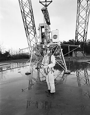 Archivo:Neil Armstrong - GPN-2000-001902