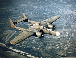 Archivo:Northrop P-61 green airborne