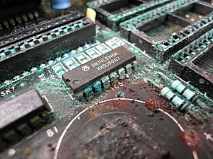 Archivo:PCB corrosion