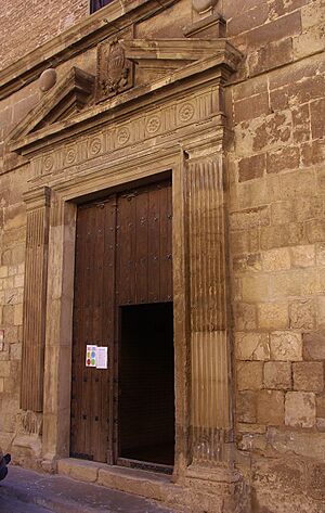 Archivo:PUERTA DEL AYUNTAMIENTO DE FONZ