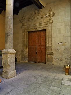 Palacio Episcopal de Cuenca. Portada.jpg