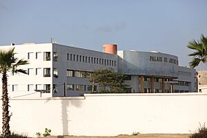 Archivo:Palais de justice 294A2550 Dakar