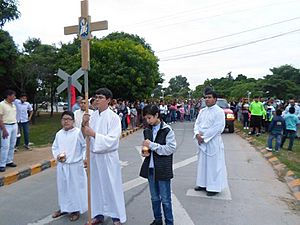 Archivo:Parroquia La Santa Cruz, Via Crucis 
