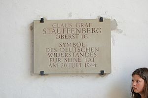 Archivo:Plaque commemorating Stauffenberg in Bamberg