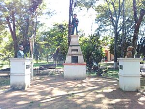 Archivo:Plaza de los Héroes (San Juan Nepomuceno)