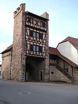 Porte de Thann à Cernay, Haut-Rhin.jpg