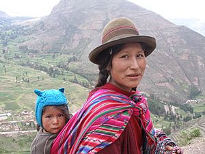 Archivo:Quechuawomanandchild