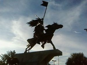 Archivo:San-martin statue-equestre