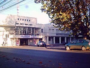 Archivo:Teatro Parral