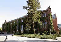 Archivo:University of Idaho Administration Building - north side