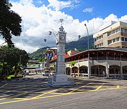 Archivo:Victoria Clock Tower - Seychelles