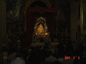 Archivo:Virgen de Candelaria, en su trono procesional