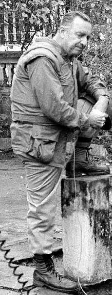 Archivo:Walter Cronkite In Vietnam2