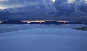 Archivo:White sands sunset