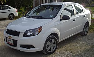 Archivo:'12 Chevrolet Aveo Base