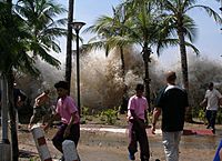 Archivo:2004-tsunami