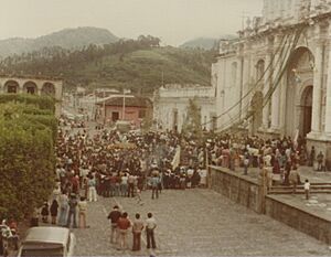Archivo:AntiguaCathedralFront