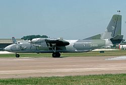 Archivo:Antonov.an-26.2409.czechaf.arp
