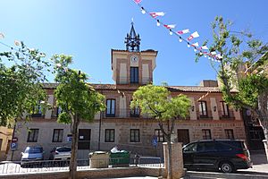 Archivo:Ayuntamiento de Navahermosa, Toledo