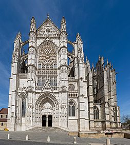 Archivo:Beauvais Cathedral Exterior 2, Picardy, France - Diliff