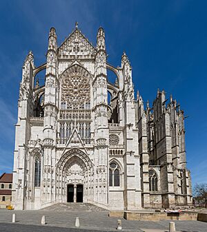 Archivo:Beauvais Cathedral Exterior 2, Picardy, France - Diliff