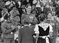Bundesarchiv Bild 183-L0901-0202, XX. Olympiade, DDR-Turnerinnen, Karin Janz, Goldmedaille