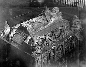 Archivo:Cardinal cisneros' tomb