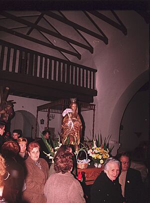 Archivo:Celebración fiesta de la Candelaria en Arroba de los Montes, Ciudad Real, España, ca.2001