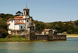 Iglesia y camposanto de Niembro Niembro (Llanes) (Asturias)
