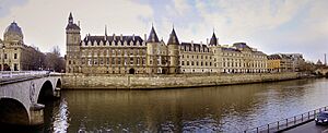Archivo:Conciergerie22