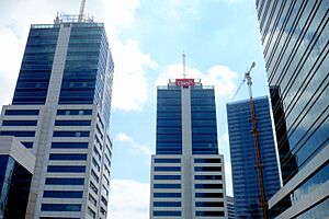 Archivo:Edificios World Trade Center Montevideo - panoramio