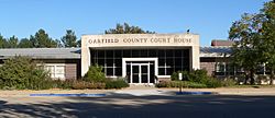 Garfield County Courthouse (Nebraska) from W.JPG
