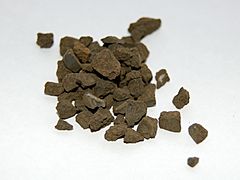 Archivo:Iron(II)-sulfide-sample