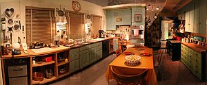 Archivo:Julie child kitchen