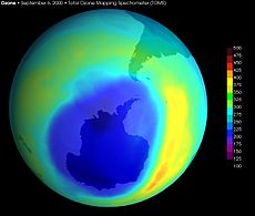 Archivo:Largest ever Ozone hole sept2000 with scale