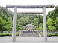 Archivo:Mausoleum of Emperor Showa 2012