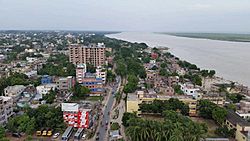 Padma river flows by Rajshahi city.jpg