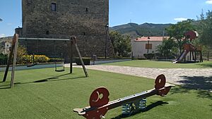 Archivo:Parque infantil de Tahal
