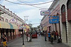 Pedestrian street, Guantanamo.JPG
