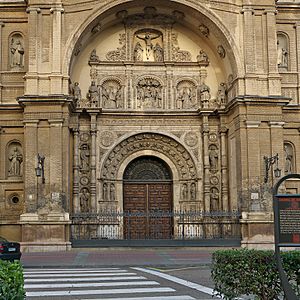 Archivo:Portada de la Iglesia de Santa Engracia (Zaragoza)