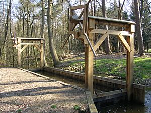 Archivo:Replica sluis in Botterbeek P3260262