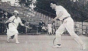 Archivo:Richard Williams et Hazel Hotchkiss Wightman, victorieux du double mixte aux JO de 1924