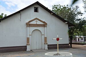 Archivo:Santa Rosa del Peñón - Iglesia