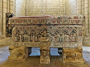 Archivo:Sepulcro de Inés Rodríguez Girón (Iglesia de Santa María la Blanca, Villalcázar de Sirga)