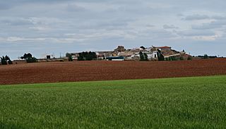 Torrubia del Castillo, población desde la CUV-7221.jpg