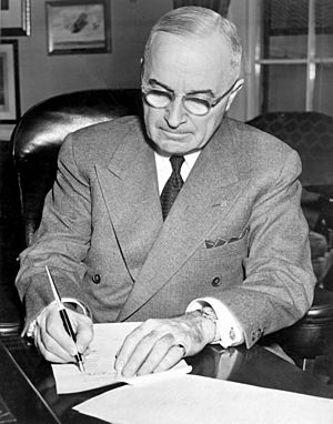 Archivo:Truman initiating Korean involvement
