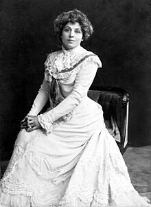 Viola Allen seated.jpg