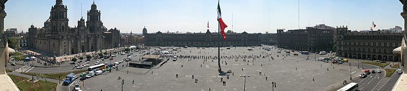 Archivo:Zocalo Panorama seen from rooftop restaurant