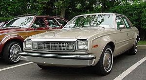 Archivo:1978 AMC Concord DL 4-door sedan beige
